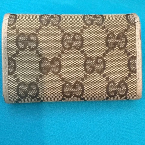 Gucci key holder / wallet. Excellent used condition. - Picture 2 of 12